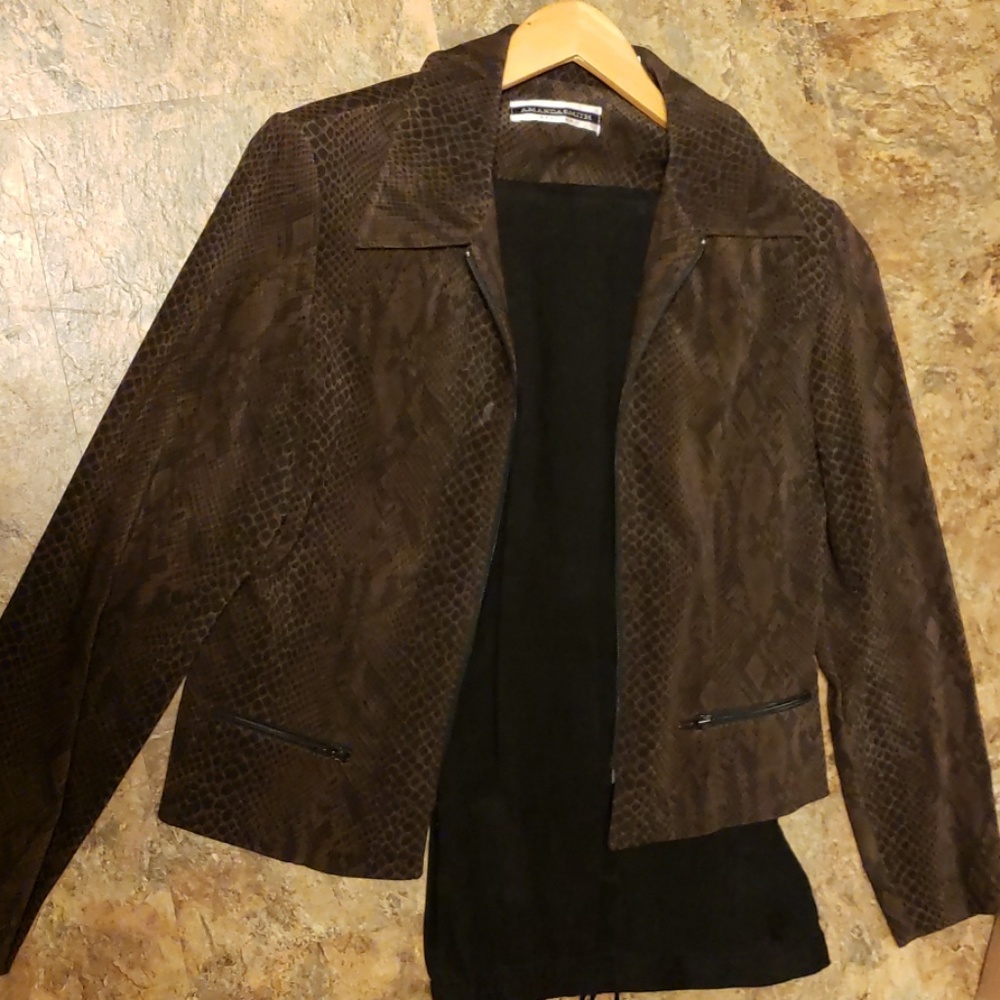 Women's pant suit